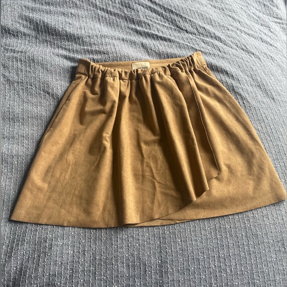 Wilfred Free Faux Suede Mini Skirt - Picture 2 of 6